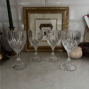Mikasa Crystal Park Lane Wine Glasses 6 1/4" Set of 4